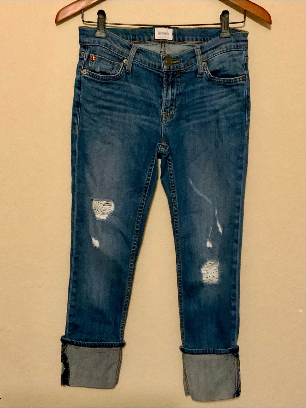 Hudson Jeans Distressed , Cropped , and Cuffed, size 26